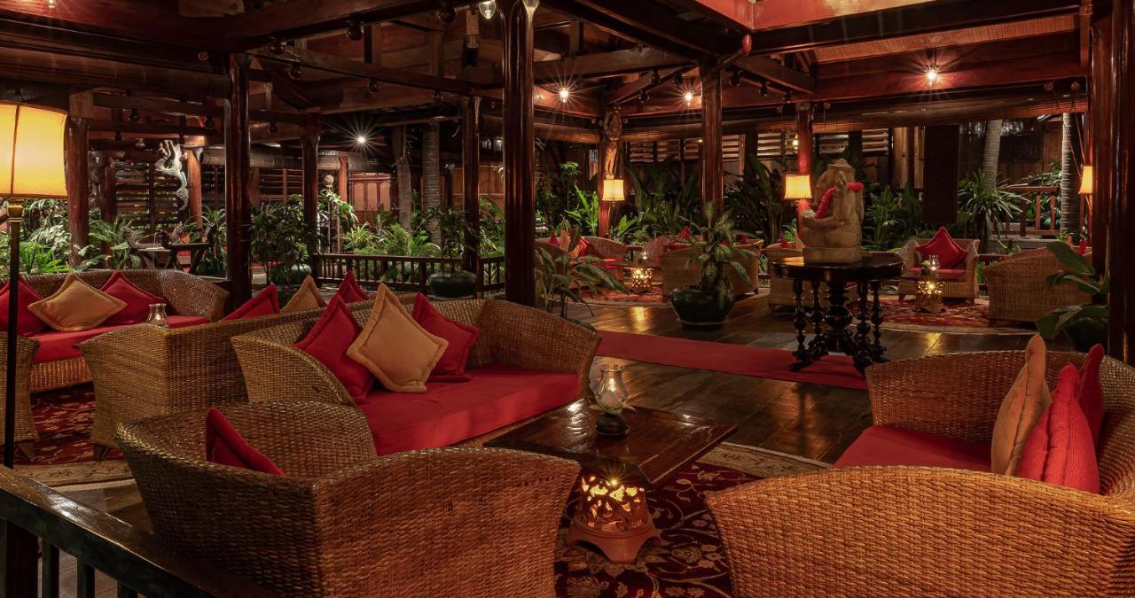 Angkor Village Hotel - Small Luxury Hotels Of The World Siem Reap Exterior foto The lobby of the Taj Bengal