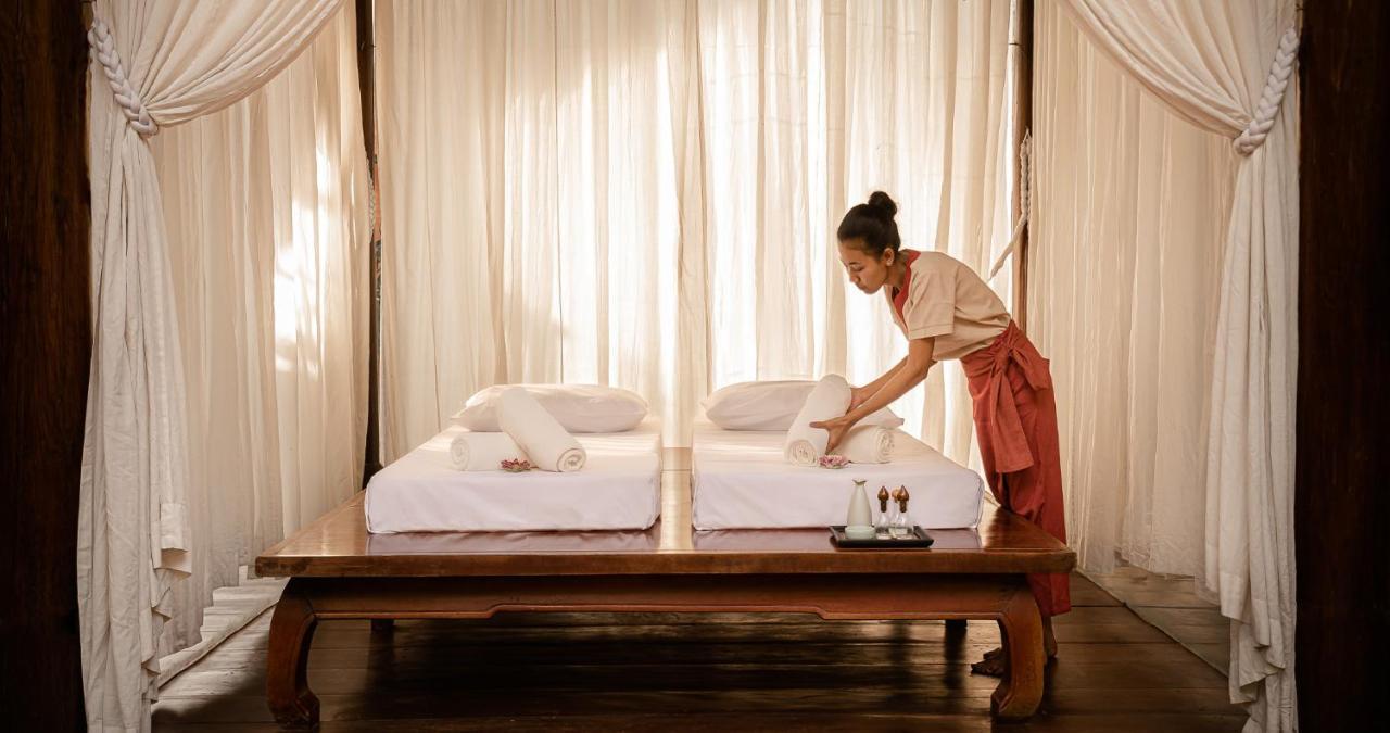 Angkor Village Hotel - Small Luxury Hotels Of The World Siem Reap Exterior foto Thai massage