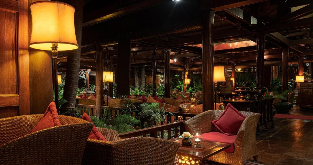 Angkor Village Hotel - Small Luxury Hotels Of The World Siem Reap Exterior foto The interior of the restaurant