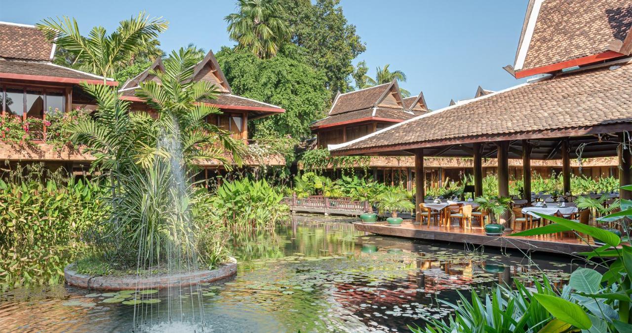 Angkor Village Hotel - Small Luxury Hotels Of The World Siem Reap Exterior foto The Royal Thai Pool