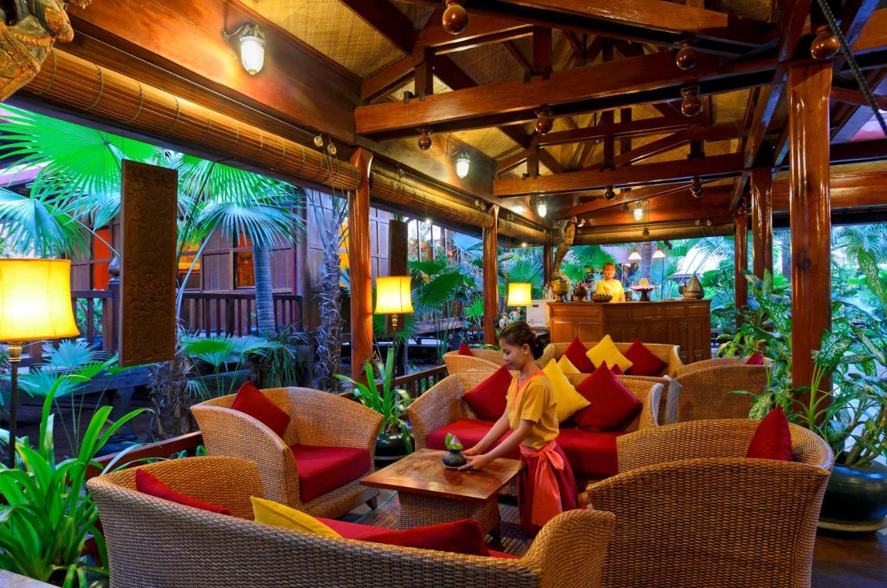 Angkor Village Hotel - Small Luxury Hotels Of The World Siem Reap Exterior foto The lobby of the resort